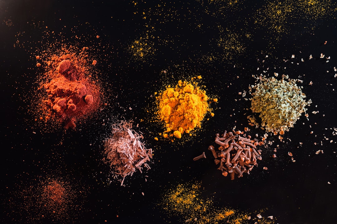 découvrez l'univers fascinant des clous de girofle : leurs bienfaits pour la santé, leurs nombreuses applications en cuisine et comment les utiliser pour rehausser vos plats. plongez dans les secrets de cette épice aromatique aux vertus exceptionnelles.