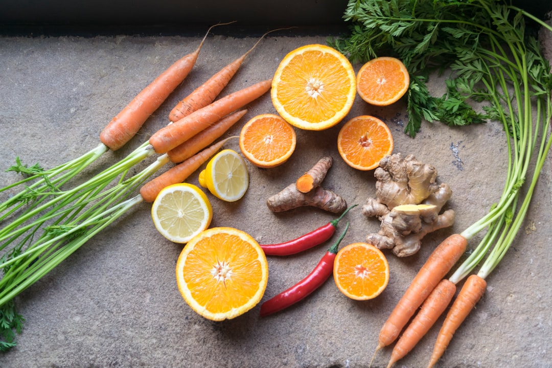 découvrez le gingembre, une racine aux multiples bienfaits pour la santé. utilisé en cuisine et en médecine traditionnelle, il est reconnu pour ses propriétés anti-inflammatoires et digestives. apprenez à l'intégrer dans vos recettes et à profiter de ses vertus naturelles.
