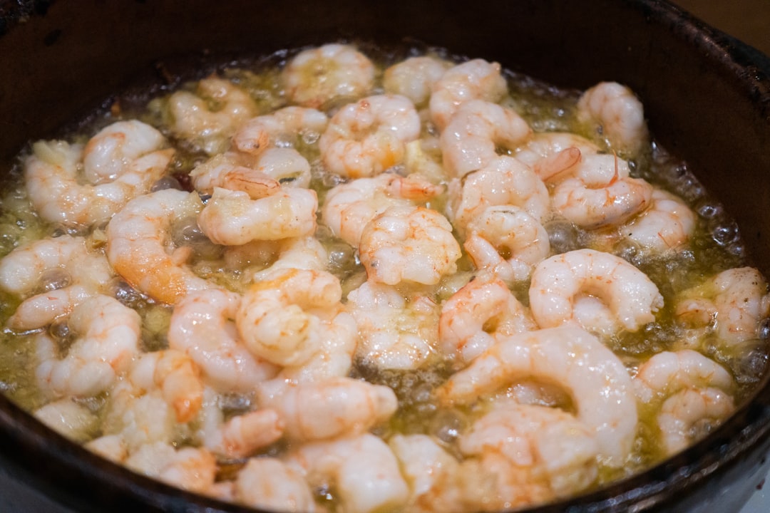 découvrez un éventail de saveurs délicieuses de crevettes qui éveilleront vos papilles. explorez des recettes et des astuces pour préparer ces succulentes créatures marines, que ce soit en entrée, plat principal ou en apéritif. laissez-vous séduire par la variété des assaisonnements et des techniques de cuisson pour sublimer le goût de la crevette.