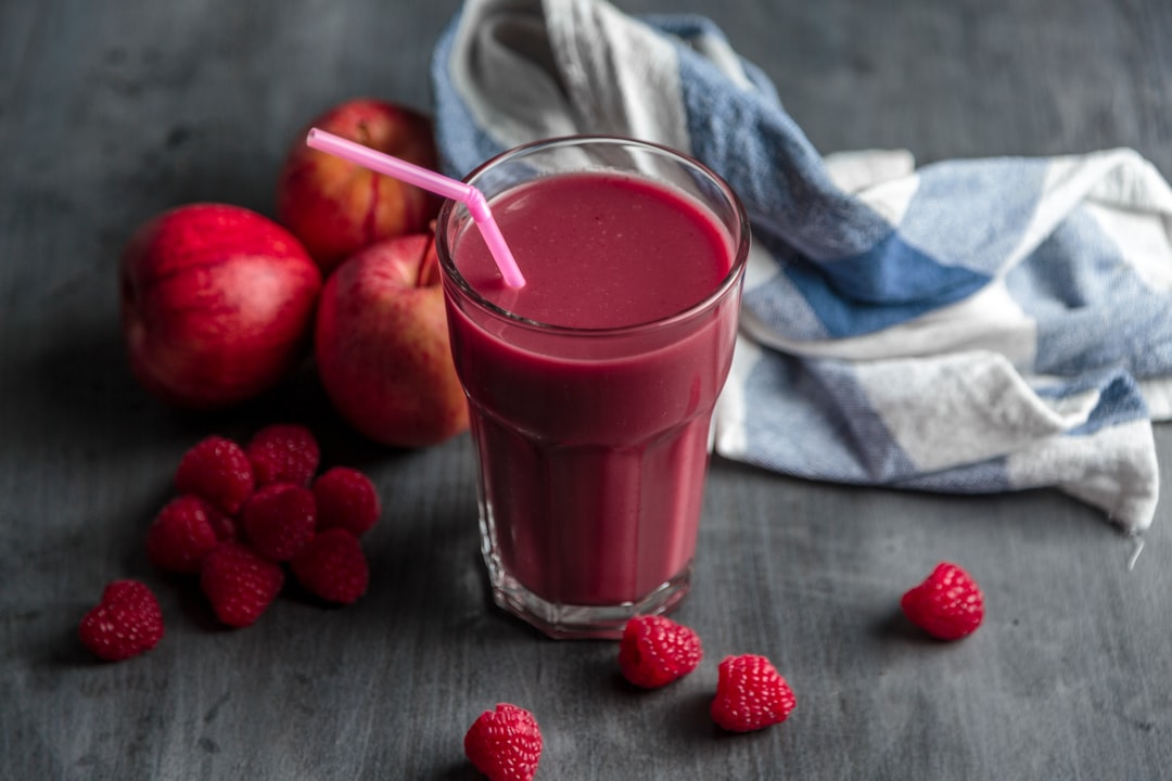 découvrez les délicieuses framboises, riches en antioxydants et en vitamines. apprenez comment les intégrer dans vos recettes, leur bienfaits pour la santé et les différentes variétés à explorer. parfaites pour des desserts, smoothies ou directement en collation!